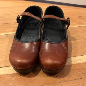 Women’s Dansko Clogs